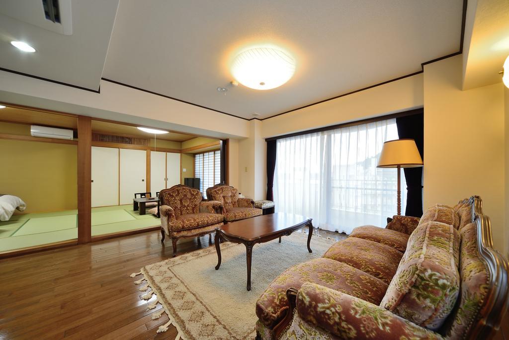 Hotel Showa Club Atami  Esterno foto
